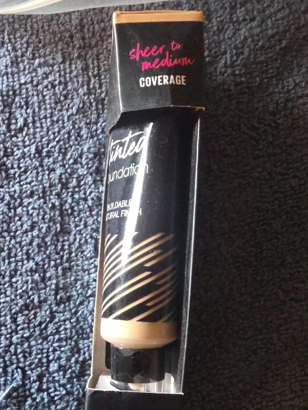 3 FOR $9 SEE DETAILS Tinted Foundation - NUDE SHADE  LA GIRL